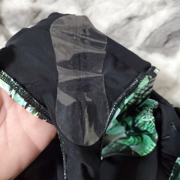 Torrid Vixen Green Palm Cutout One Piece Swimsuit 0 & 3 - Picture 8 of 11